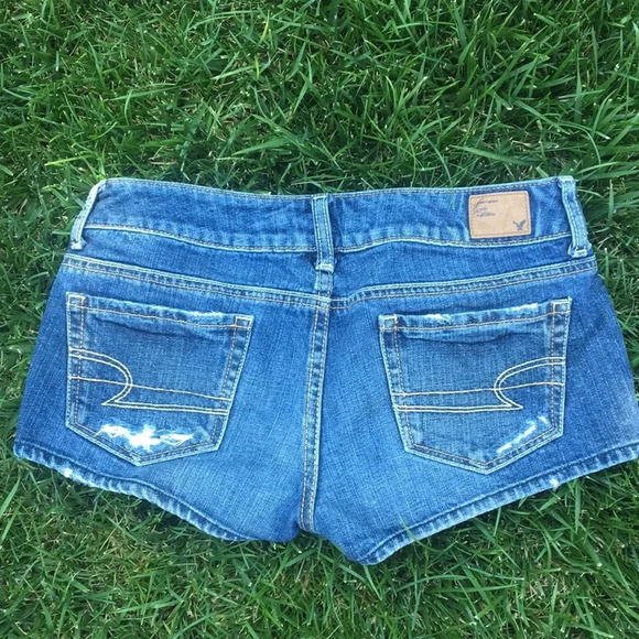 American Eagle Outfitters‎ Jean Shorts distressed - Picture 2 of 9